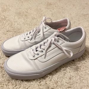 True White Old Skool Classic Vans Canvas Sneakers